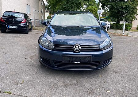 VW Golf Variant Volkswagen 1.6 TDI DPF DSG Comfortline