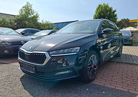 Skoda Octavia Combi Clever 115PS TDI DSG