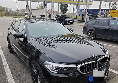 BMW 530d 530 xDrive Touring Aut..