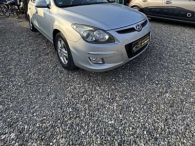 Hyundai i30 i30 1.4 Edition Plus - 1Hand - Anhängerkupplung -