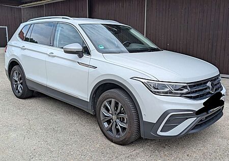 VW Tiguan Allspace Volkswagen 1.5 TSI OPF DSGMove