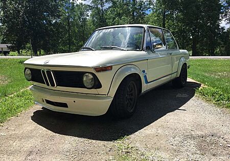 BMW 2002 Chamonix white