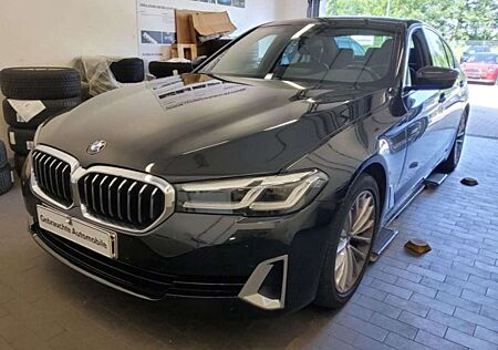 BMW 520d 520 Aut. Luxury Line|NAVI|MATRIX LED|AHK|SHZG