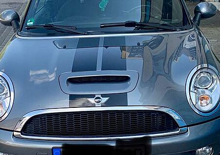 Mini Cooper S Cabrio Ausstattungspaket Chili