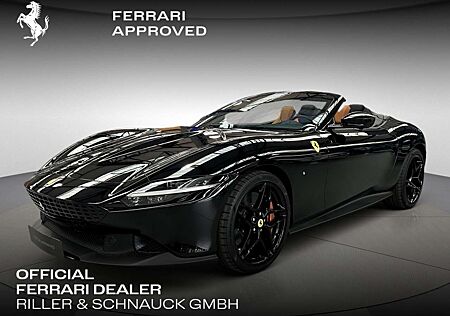 Ferrari Roma Spider / Lenkrad mit physischen Knöpfen