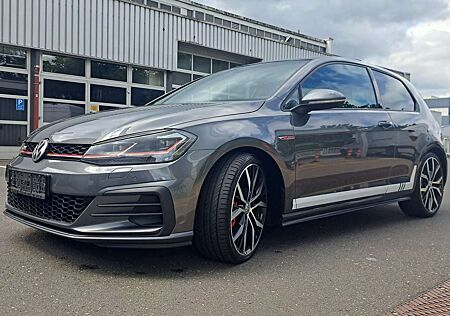 VW Golf GTI Volkswagen Golf 7.5 GTI 2.0 TSI Performance