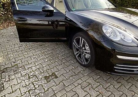 Porsche Panamera 4S Executive PDK