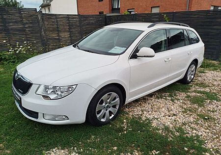 Skoda Superb Combi Greenline 1,6*Temp.*Navi*TÜV*St.Sto