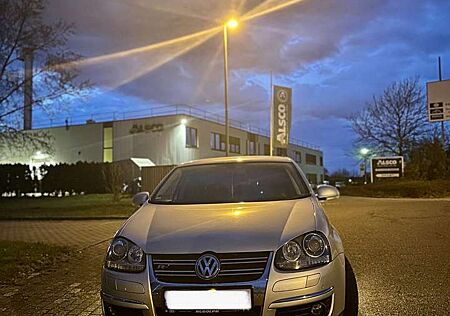 VW Jetta Volkswagen 1.4 TSI DSG Highline