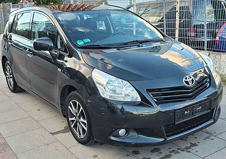 Toyota Verso Edition**7 Sitzplätze**