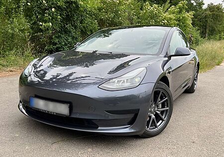 Tesla Model 3 SR+, AHK, beheizbares Lenkrad, RWD