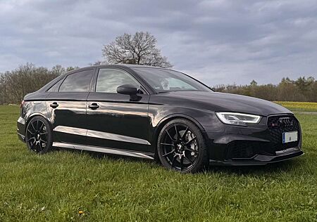 Audi RS3 Limousine S tronic