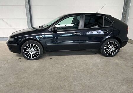 Seat Leon Torro + PDC + Alu + GJ-Reifen + TÜV 11.2025