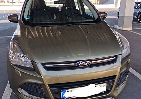 Ford Kuga 1.6 EcoBoost 2x4 Titanium