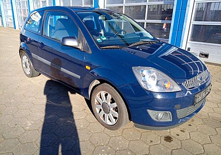 Ford Fiesta Ghia/AHK/HU neu