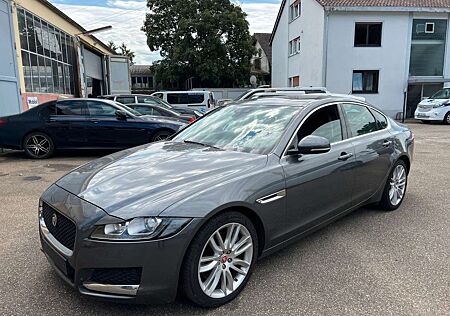 Jaguar XF 30d 300PS *PANO*KAMERA*WIDESCREEN*