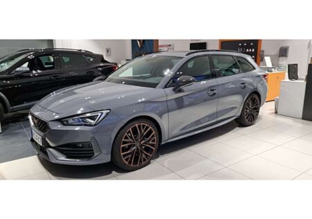 Cupra Leon ST VZ Cup Panorama AHK Carbon Vollleder 4Drive