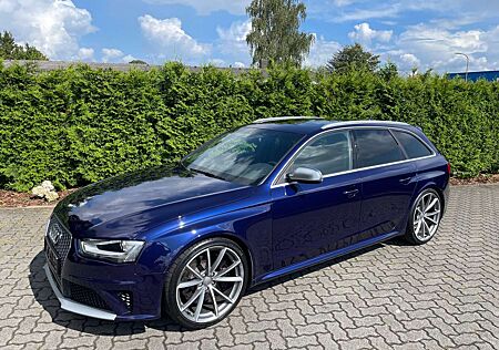 Audi RS4 4.2 FSI quattro*B&O*20'* Exclusive