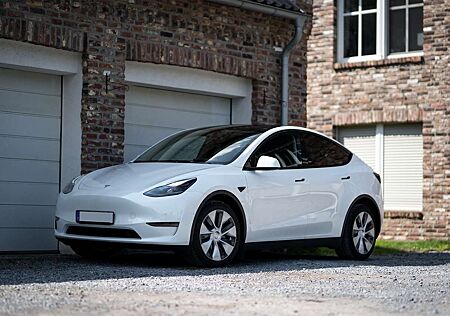 Tesla Model Y Long Range Dual Motor AWD