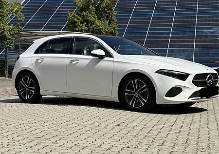 Mercedes-Benz A 180 7G-DCT Progressive