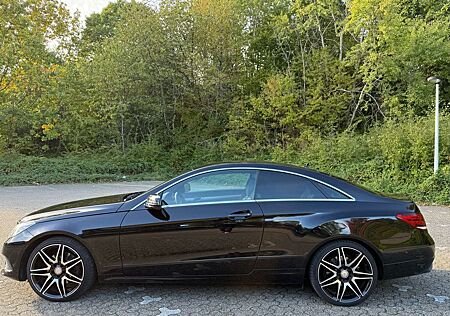 Mercedes-Benz E 200 Coupe 7G-TRONIC