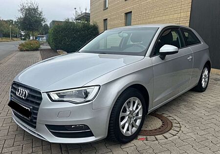 Audi A3 2.0 TDI Attraction 150 PS - Xenon - LED - PDC -SHZ