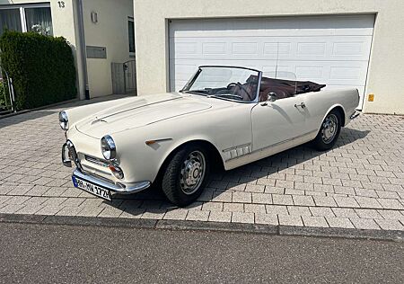 Alfa Romeo Spider 2000 Touring Cabrio