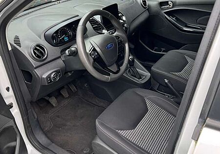 Ford Ka /+ Black / White