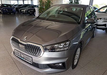 Skoda Fabia 5tg. 4 Garantie 8/27 SmartLink Sitzhzg PDC