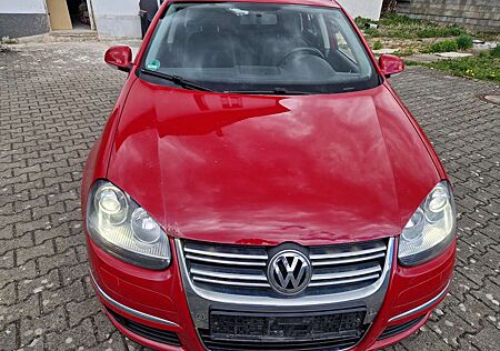 VW Golf Variant Volkswagen 1.6 TDI DPF Comfortline
