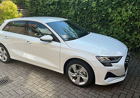 Audi A3 Sportback 30 TFSI Sportback S tronic advanced