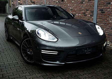 Porsche Panamera GTS Glasdach Sport Chrono Bose Glasdach