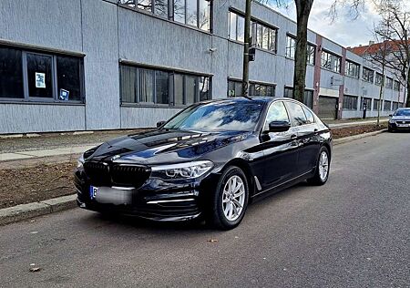 BMW 520i 520 Aut. G30 Scheckheft TOP ZUSTAND