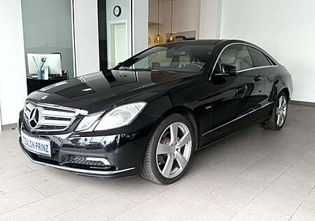 Mercedes-Benz E 250 CGI AUTOM KLIMA NAVI LEDER PDC PANO XENON