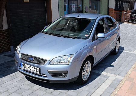 Ford Focus 1.6 Ti-VCT Ghia
