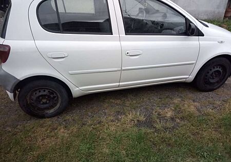 Toyota Yaris 1.0