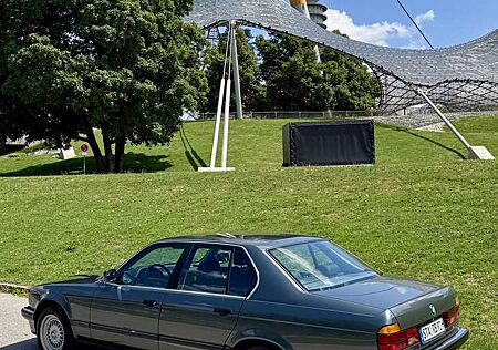 BMW 735i 735