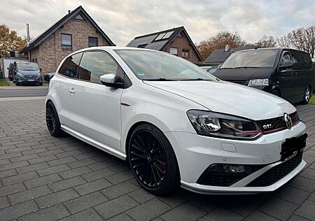 VW Polo GTI Volkswagen 1.8 TSI (Blue Motion Technology)