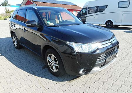 Mitsubishi Outlander ClearTec Instyle 4WD 7-Sitzer Leder
