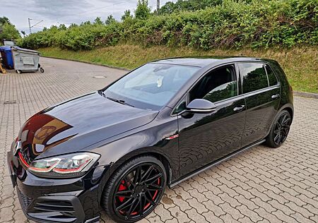 VW Golf GTI Volkswagen (BlueMotion Technology) DSG