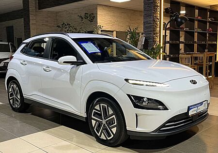 Hyundai Kona Select dig.Cockpit ACC R.Cam SHZ PDC DAB+