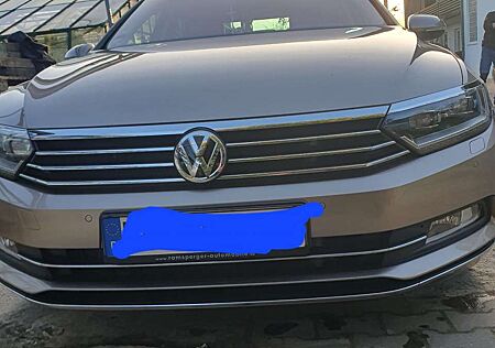VW Passat Volkswagen 2.0 TDI (BlueMotion Technology) DSG Highline