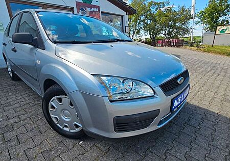 Ford Focus Lim. Tren, 1.6 KLIMA, TÜV 11/2026, 1Hand