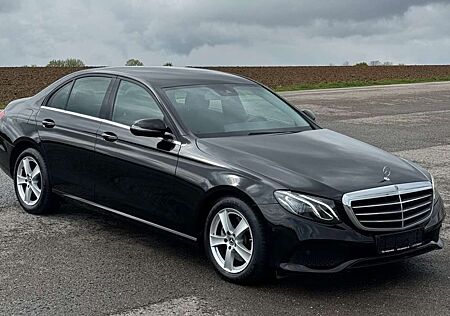 Mercedes-Benz E 220 Lim. *4Matic,Led,AHK,Kamera,9-GAutom.*