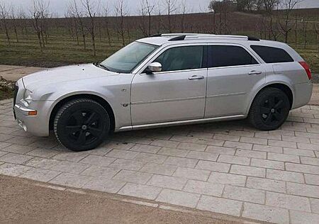 Chrysler 300C Touring 3.5 AWD Automatik