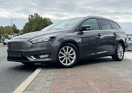 Ford Focus Titanium Navi Rkam Automatik 1.Hand TopZustand