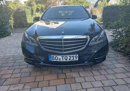 Mercedes-Benz E 220 T BlueTEC Elegance