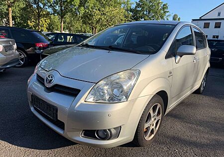 Toyota Corolla Verso 7 SITZ + SHZ + PDC + KLIMA