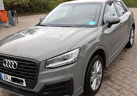 Audi Q2 35 TFSI sport,s-line,35TFSI,LED,AHK,NAVI,MMI