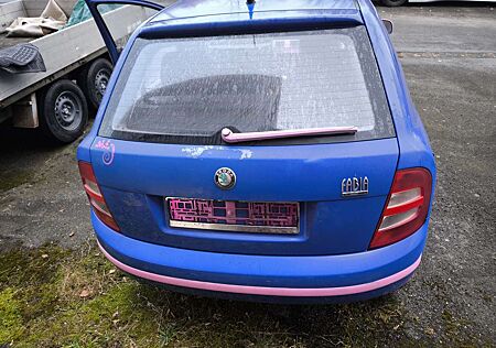 Skoda Fabia 1.4 16V Combi Classic, Unfallfahrz, Motorraumbrand